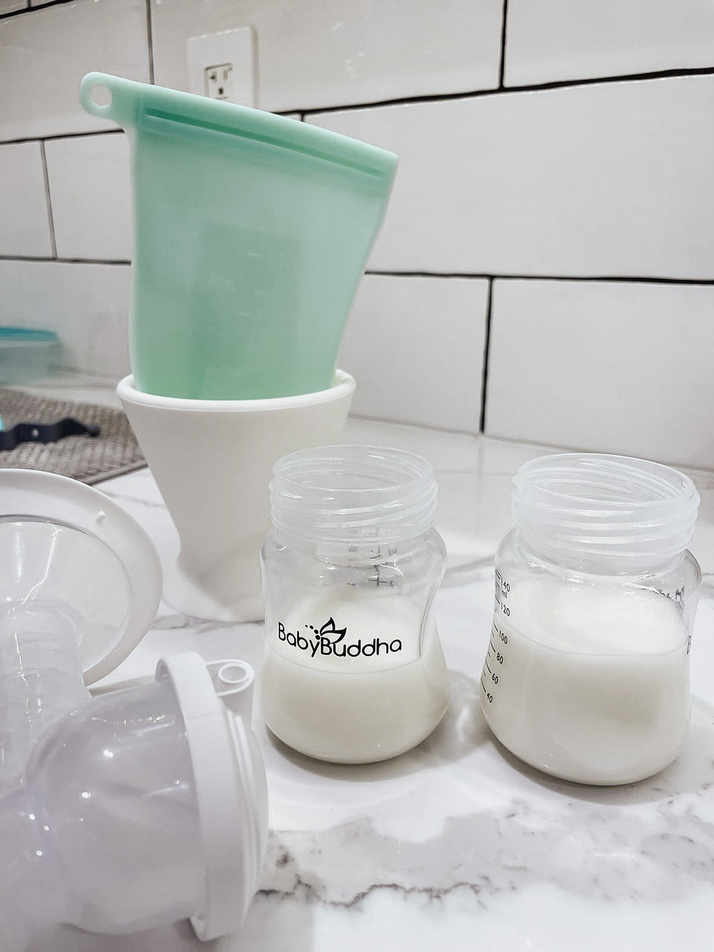 Junobie Infant/Toddler Milk & Snack Storage Bags 4-Pack Bundle